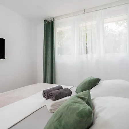 Апартаменты Diana Омиш