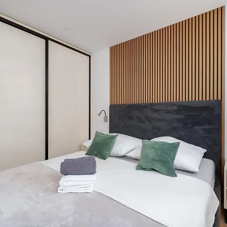 Diana Апартаменты *