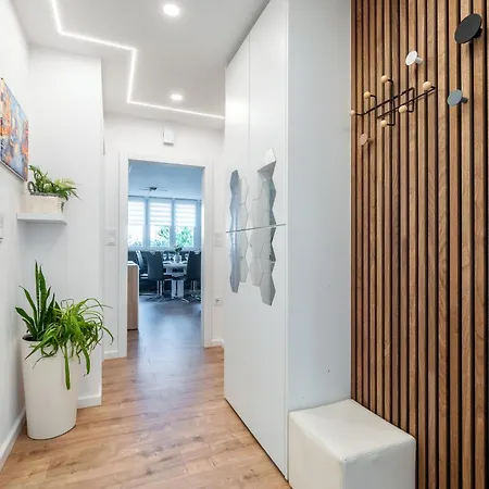 Diana Апартаменты Омиш